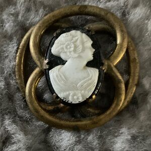 Antique Gold and Black Cameo Brooch